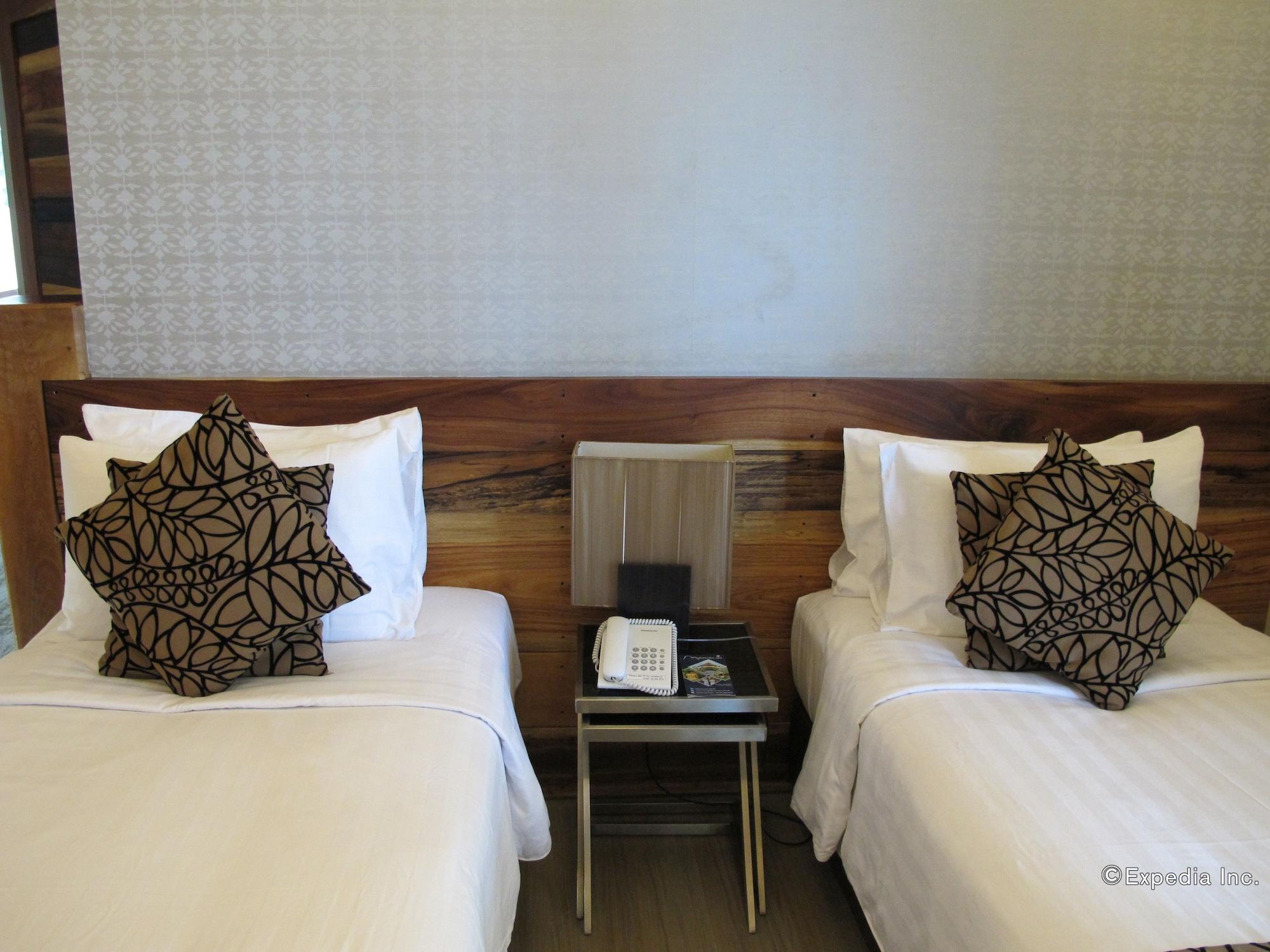 Infinity Resort Puerto Galera Ngoại thất bức ảnh